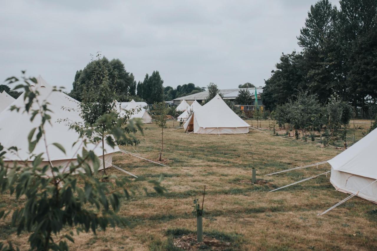 Hotel The Holford Arms Chalets And Glamping Didmarton Exterior foto